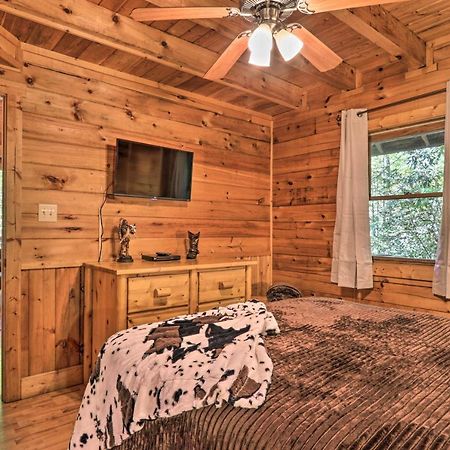Cabin With Hot Tub And Deck, 3 Mi To Pigeon Forge Sevierville Bagian luar foto