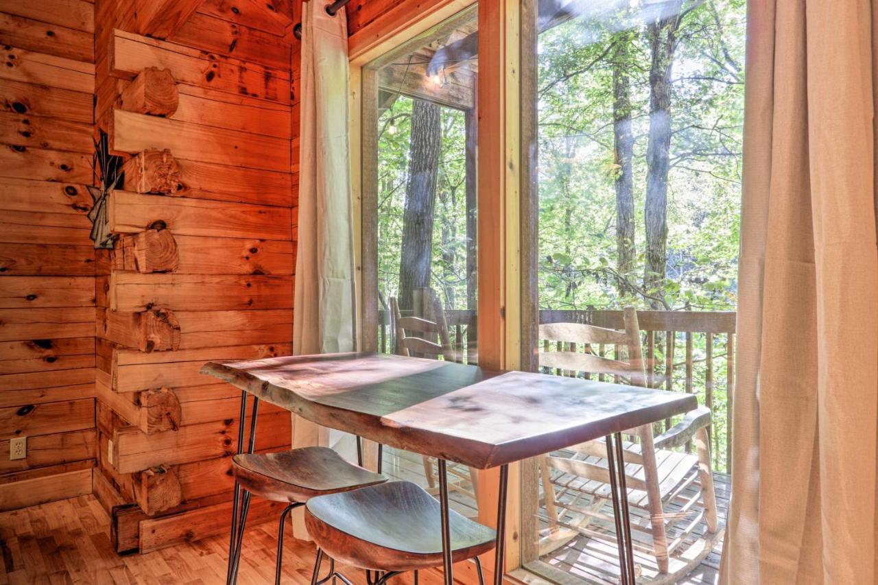 Cabin With Hot Tub And Deck, 3 Mi To Pigeon Forge Sevierville Bagian luar foto