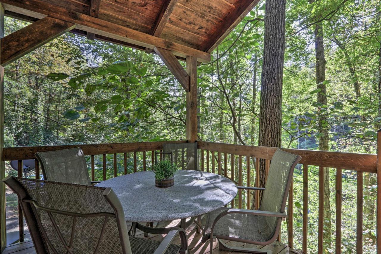 Cabin With Hot Tub And Deck, 3 Mi To Pigeon Forge Sevierville Bagian luar foto