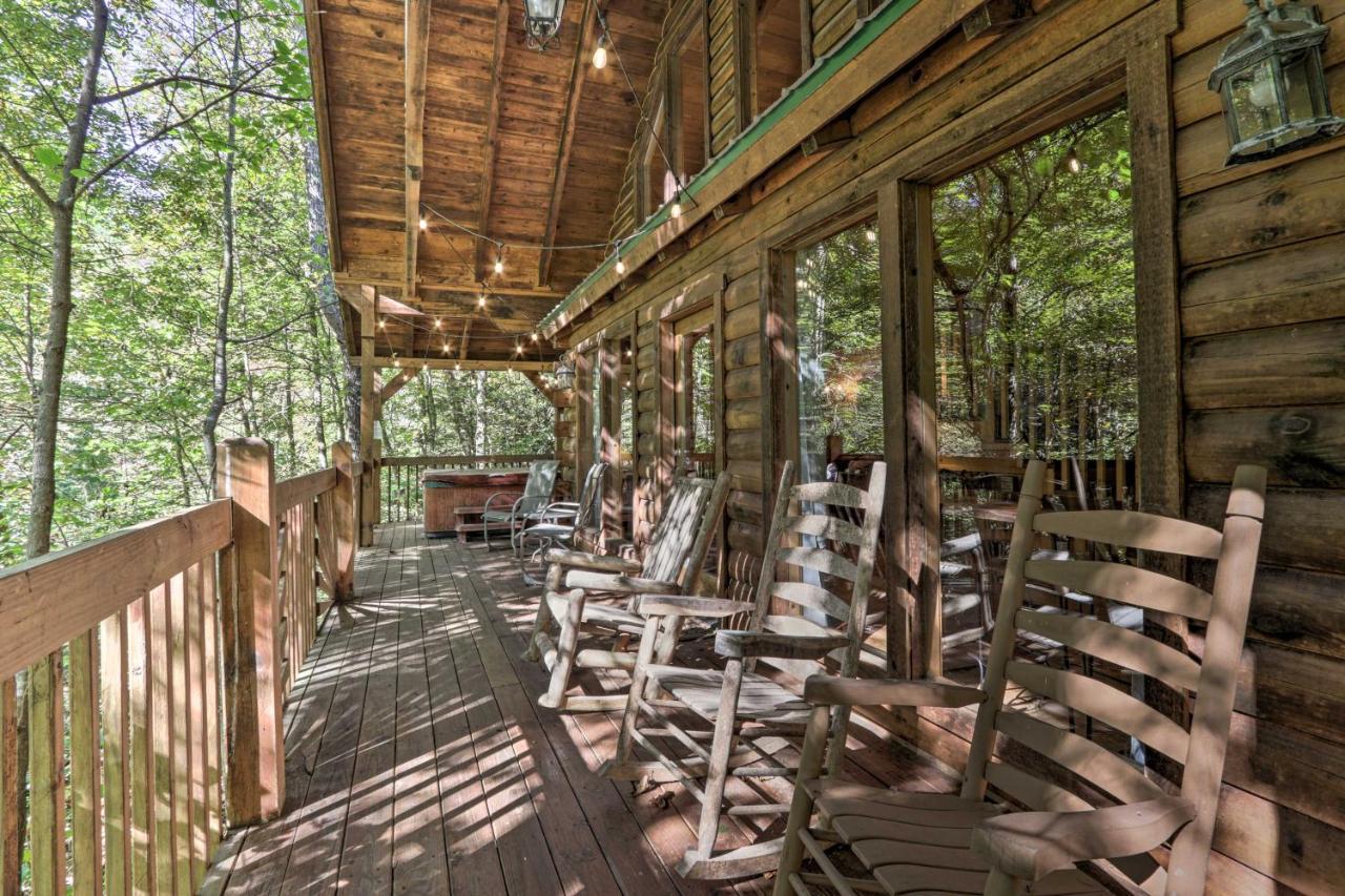 Cabin With Hot Tub And Deck, 3 Mi To Pigeon Forge Sevierville Bagian luar foto